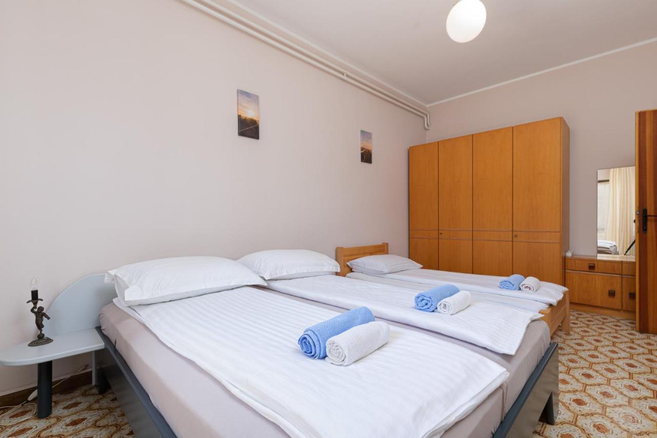 Silva Apartment Пореч Екстериор снимка